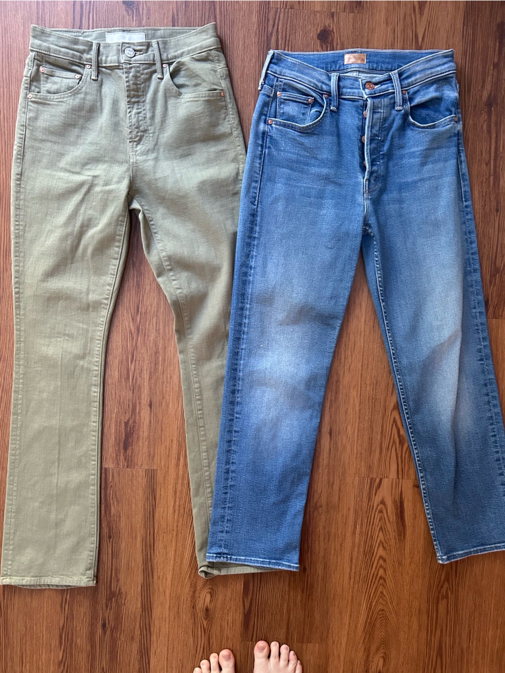 Bundle of 2 pairs of MOTHER Jeans Size 26